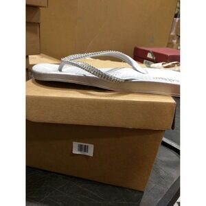 Womens Capelli New York Textured Opaque Flip Flops